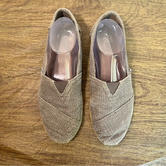 Toms Taupe Brown Perforated Slip On Flats Size 9 - Picture 3 of 11